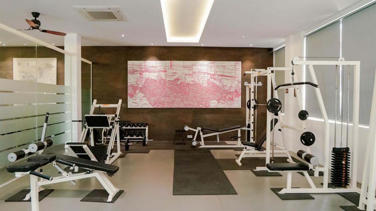 K Gallery Hotel Pasuruan Esterno foto
