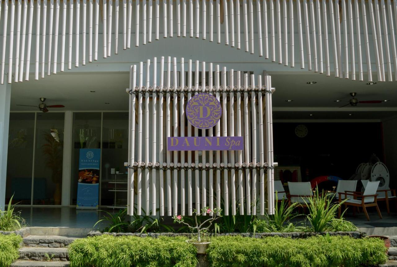 K Gallery Hotel Pasuruan Esterno foto